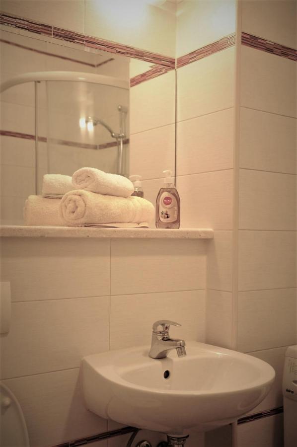 Apartment Mejtas With Free Parking Сараево Екстериор снимка